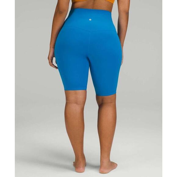 NWT Lululemon Align Super-High-Rise Short 10" - MSRP $64 - Picture 3 of 3